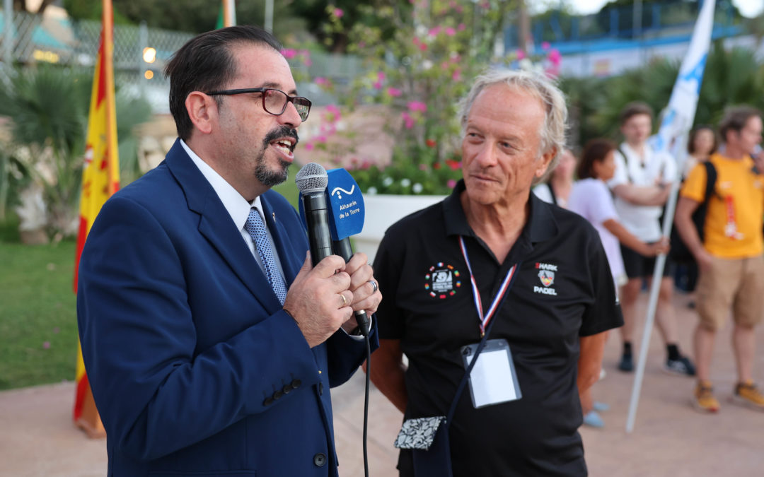 Joue-t-on encore au padel en 2025 ?
